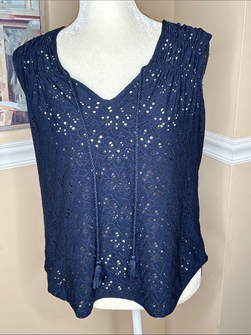 Nanette Lepore Navy Eyelet Lace Sleeveless V-Neck Tank